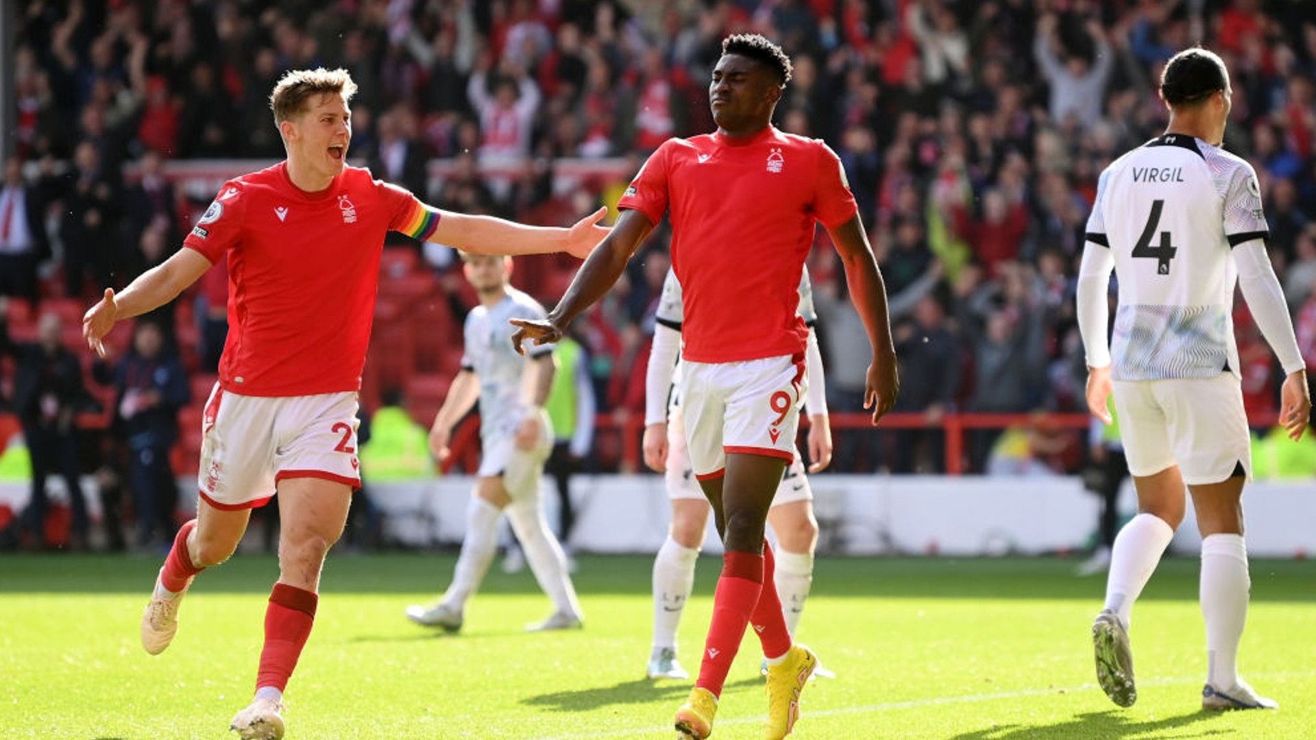 展现出他们 展现出他们